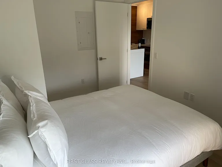 120 Carrick Trl #306 — Photo 13