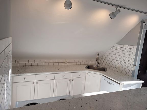 5th image of 1208 Saint Charles Ave #3
