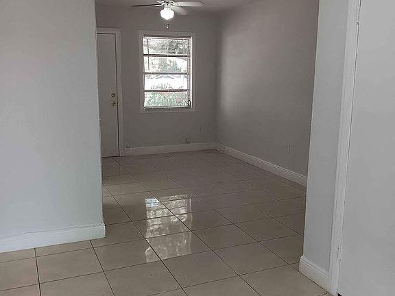 4th image of 1553 NE 131st Ln #1553