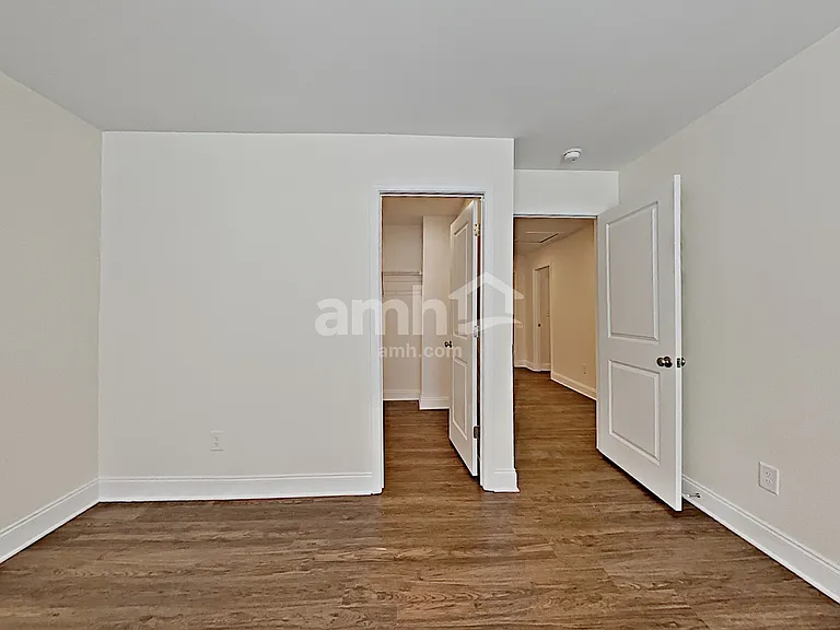 124 Lindridge Dr — Photo 18