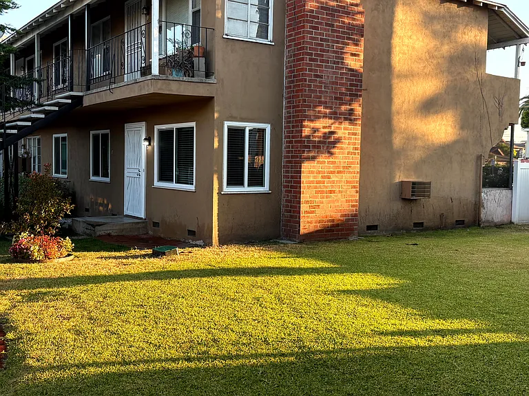 1112 S Atlantic Blvd #J — Photo 34