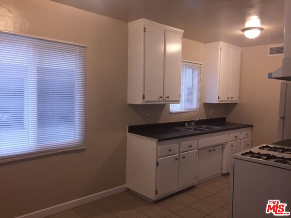 2nd image of 620 Myrtle Ave APT 2