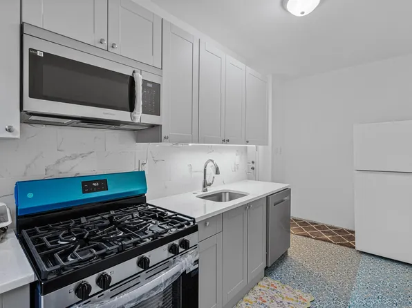 277 Harrison Avenue image 7 of 18