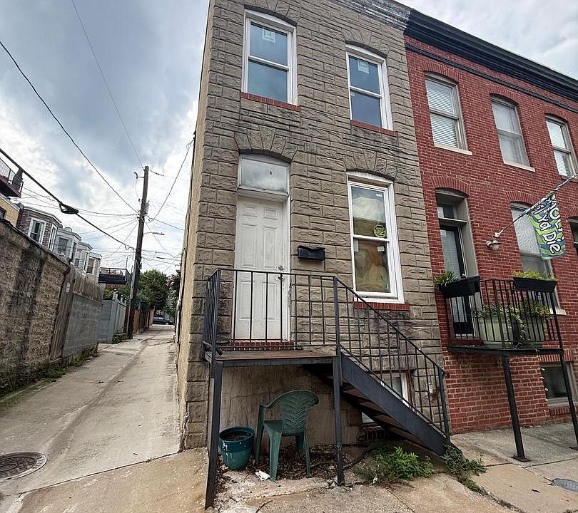 1st image of 2 N Port St