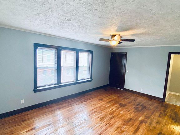 3rd image of 2221 Jones St #24
