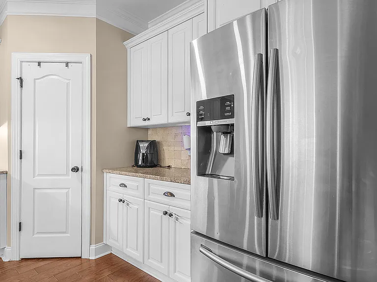 113 Greystone Dr — Photo 14