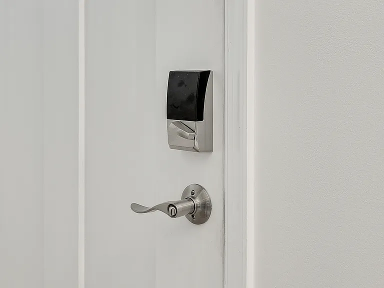 Keyless entry with smart doorlock