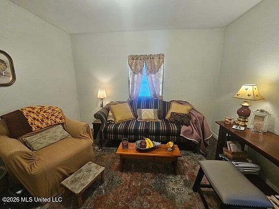 3rd image of 45 Beaumont St
