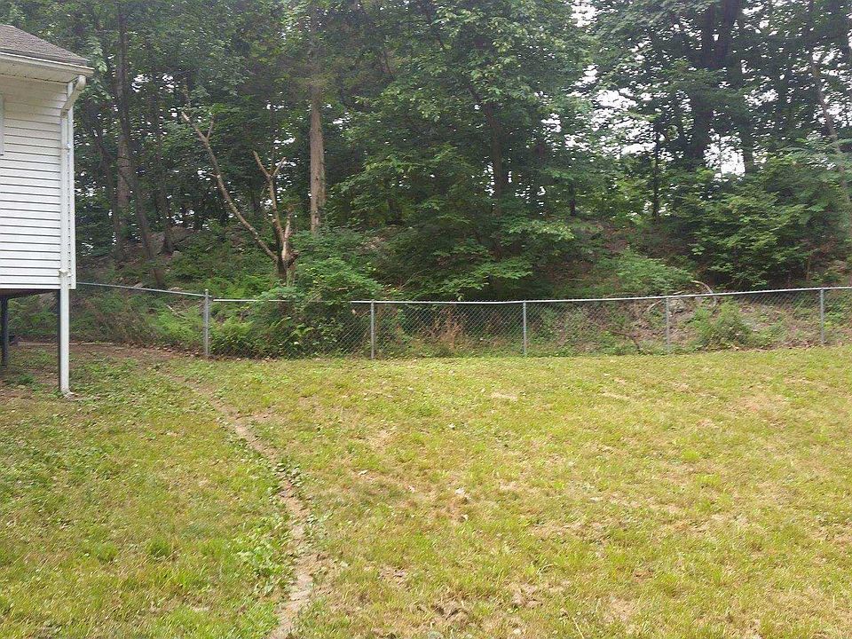 2nd image of 5 Carlyle Rd