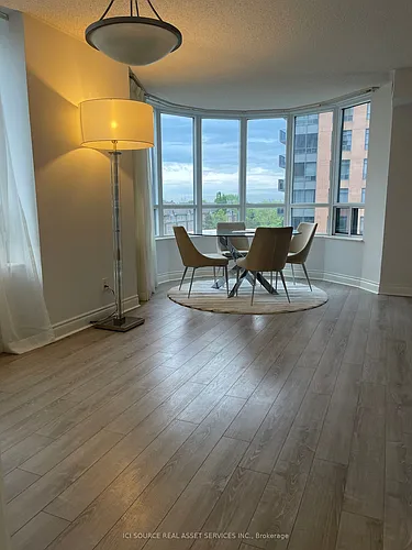 15 Northtown Way Photo 1