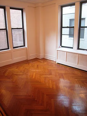 Rented by City Connections Realty | media 4