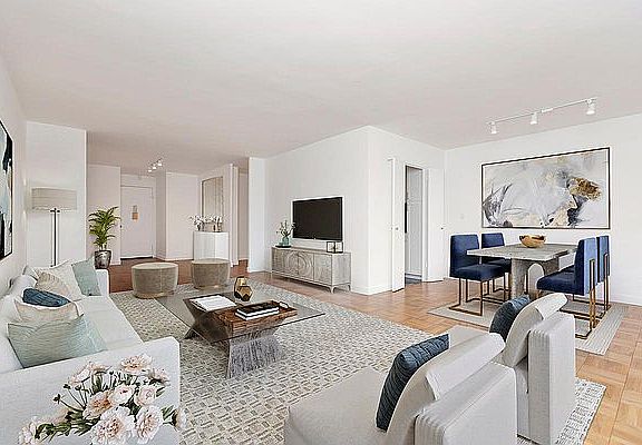 4th image of 500 E 77th St APT 1034