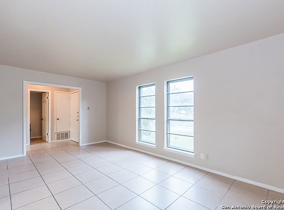 2nd image of 5318 Timber Trace St