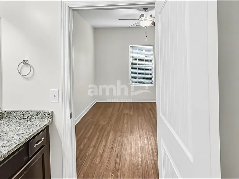 4870 Beryl Dr — Photo 9