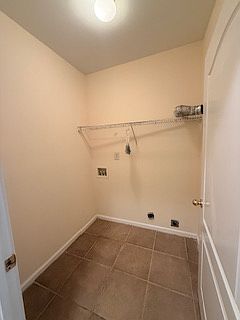 3rd image of 133 S Hill St APT 201
