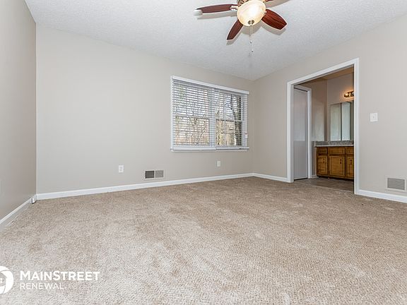 2nd image of 105 Brierwood Ct