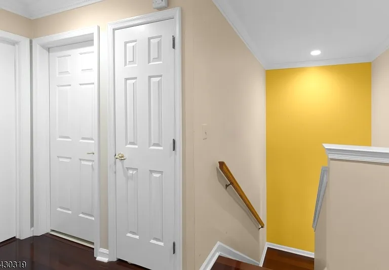 72 Albert Ct — Photo 36