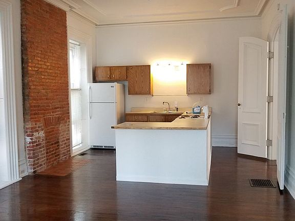 3rd image of 312 W 9th St APT 1