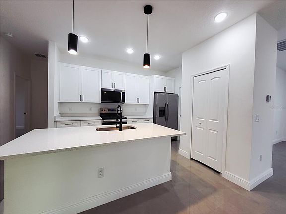 4th image of 1620 Welland St SE #1620