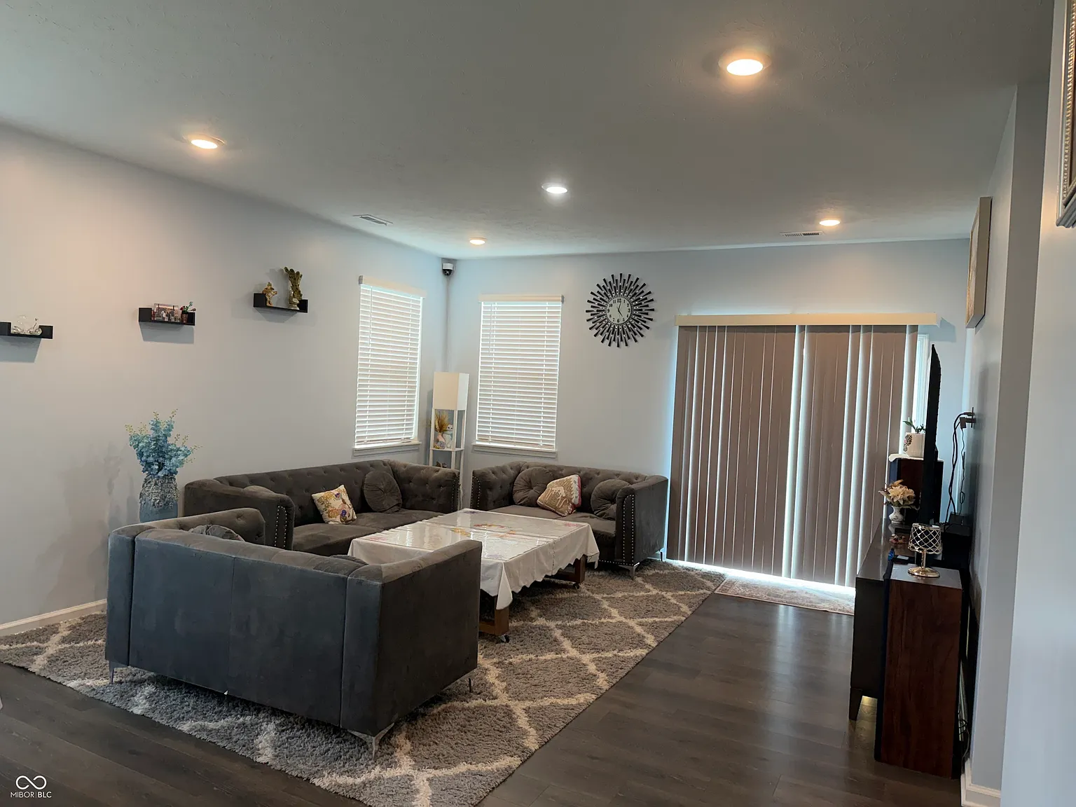 6 bed, 4.0 bath, 2729 sqft, $2,500 — Photo 4