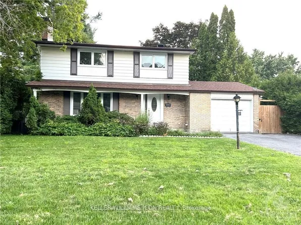 19 Canfield Rd, Ottawa, ON K2H 5S7