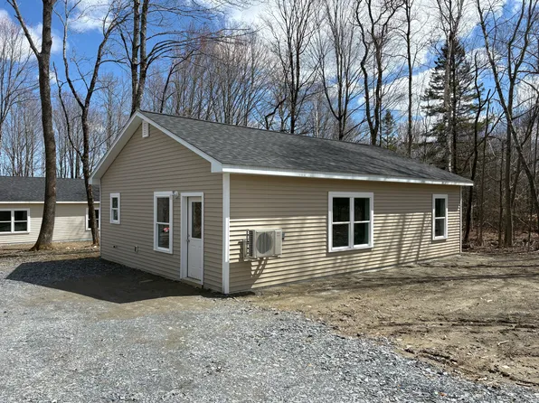 743 Todds Corner Rd #A, Saint Albans, ME 04971