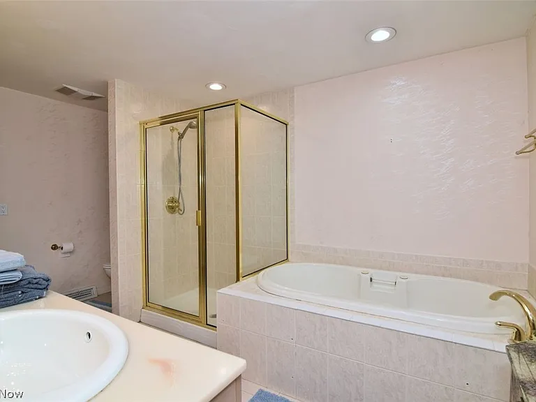 32049 Gates Mills Blvd — Photo 27