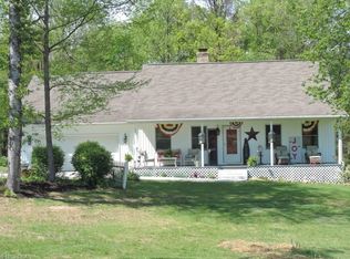 8628 Eberhart Rd NE, Dover, OH 44622