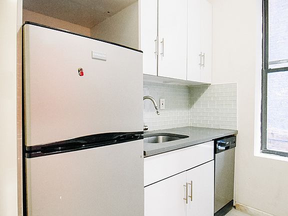 5th image of 512 W 134th St #1F