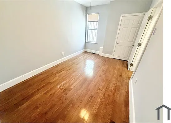 2113 Mountain St — Photo 10