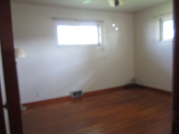 4th image of 519 Charles St