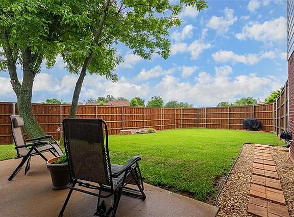 2nd image of 3001 Creekwood Dr