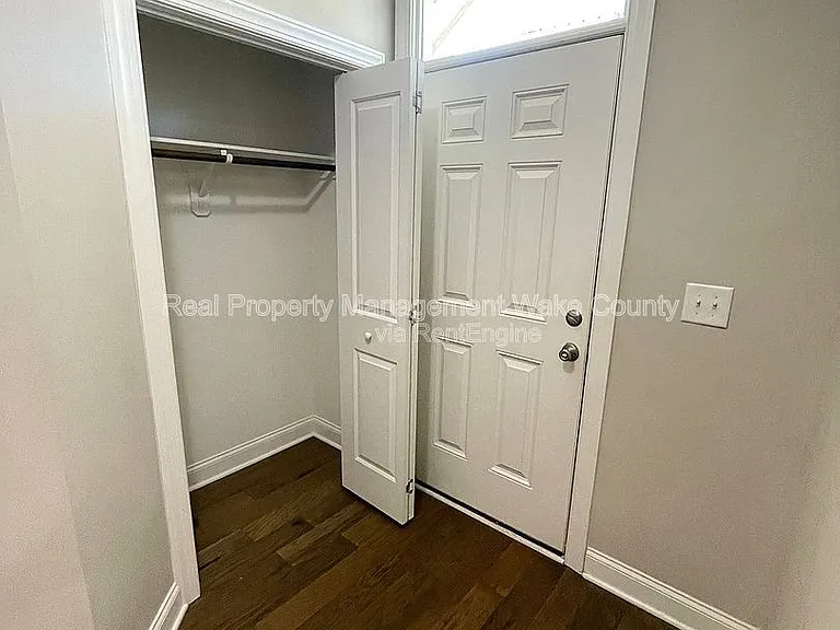 139 Cobalt Creek Way — Photo 3