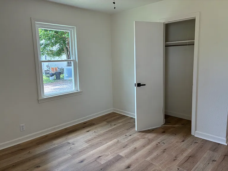 1616 Wabash Ave — Photo 11