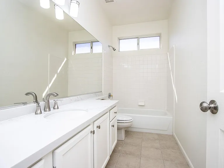 4627 E Dale Ln — Photo 21