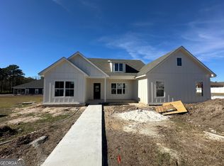 69 Packer Pride Dr SE, Moultrie, GA 31788