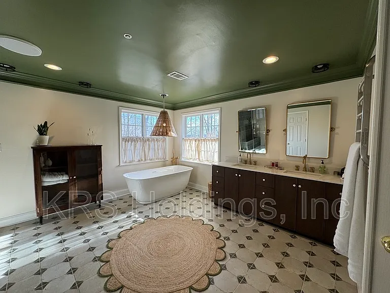 159 Sanford Ferry Ct — Photo 33