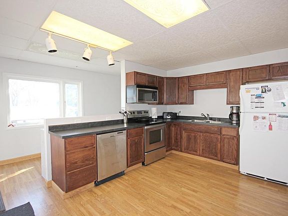 5th image of 525 W Lincoln Ave