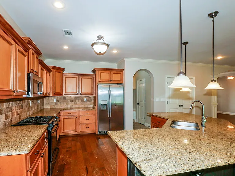 65 Ridgefield Dr — Photo 9