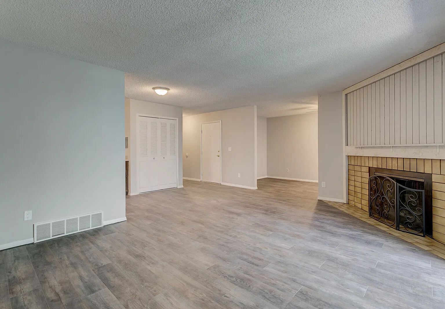 2 bed, 1100 sqft, $1,495 — Photo 4