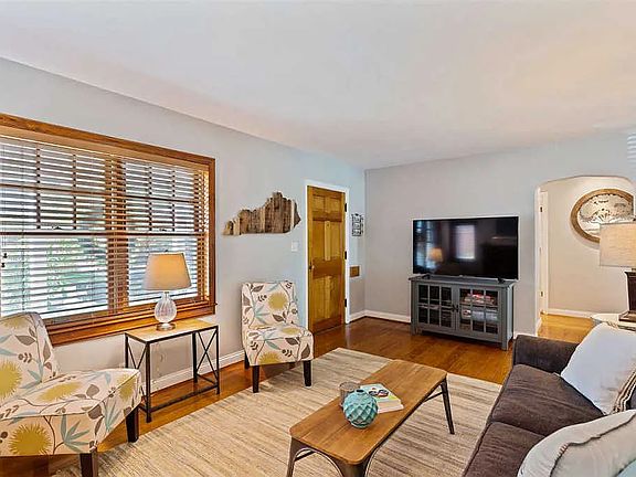 5th image of 1616 E Crittenden Ave