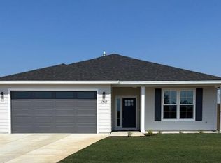 3747 Ford Dr, Medford, OR