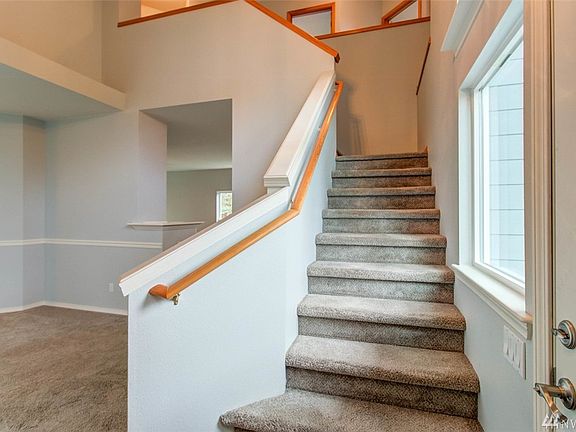 5th image of 18031 Champions Dr