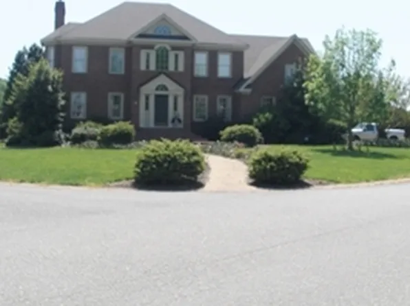 116 Bennetts Creek Lndg, Suffolk, VA 23435