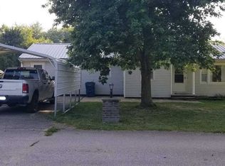 106 N Burnetta St, Elnora, IN 47529