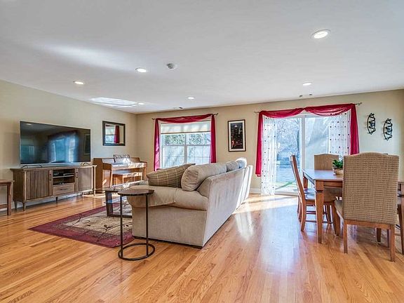 5th image of 133 Erin Ln
