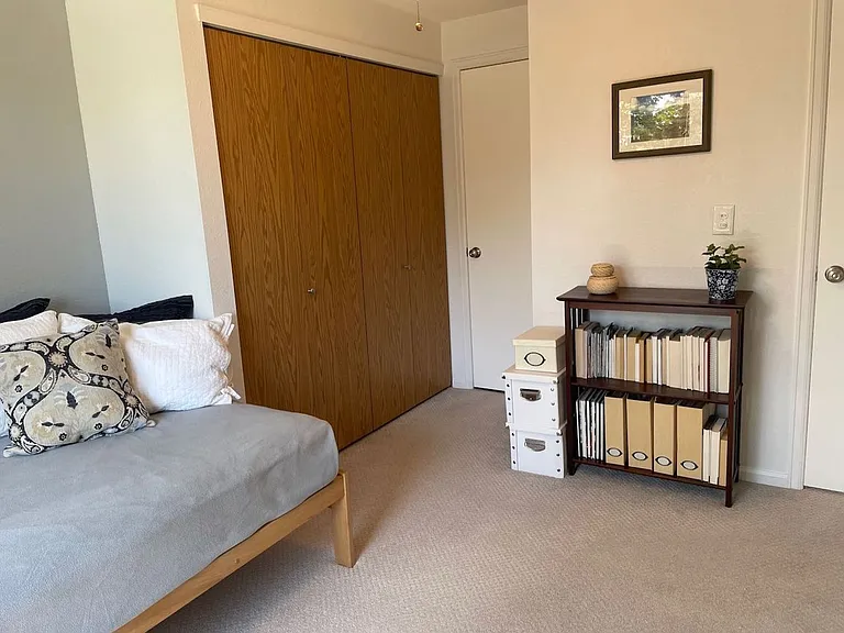 384 Owl Dr — Photo 3