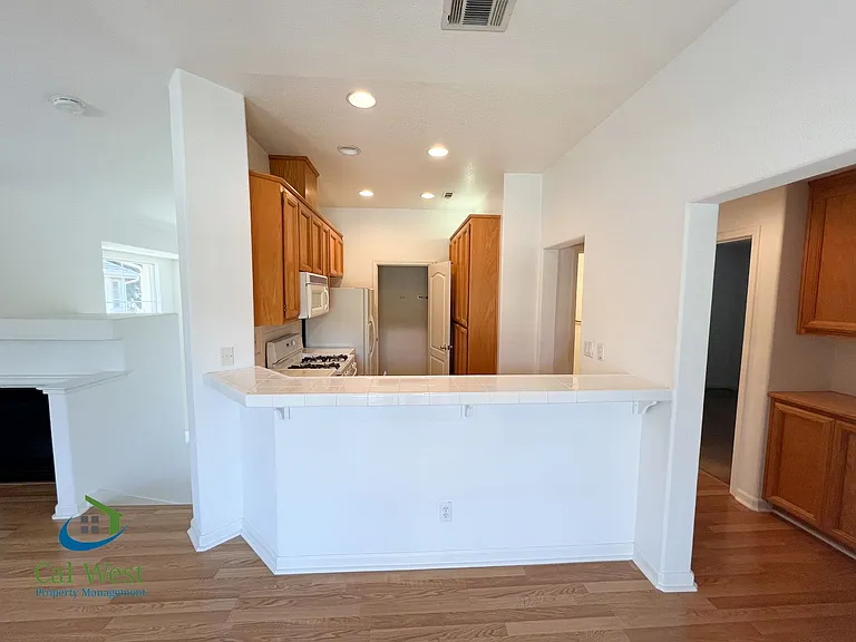 348 Ribbonwood Ave #0 — Photo 9