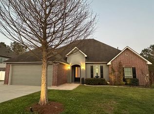 368 Coconut Palm Dr, Madisonville, LA 70447