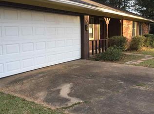 3170 Benson Dr, Jackson, MS 39212
